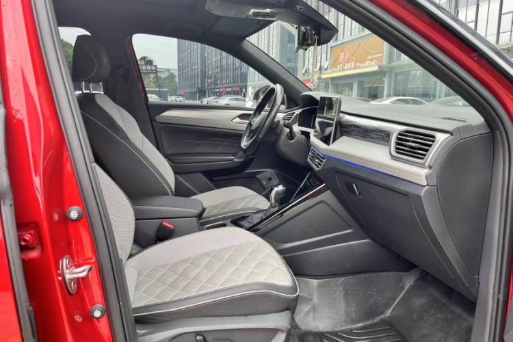 大众 探岳X 2023款 330TSI 两驱旗舰智慧版中控内饰7003