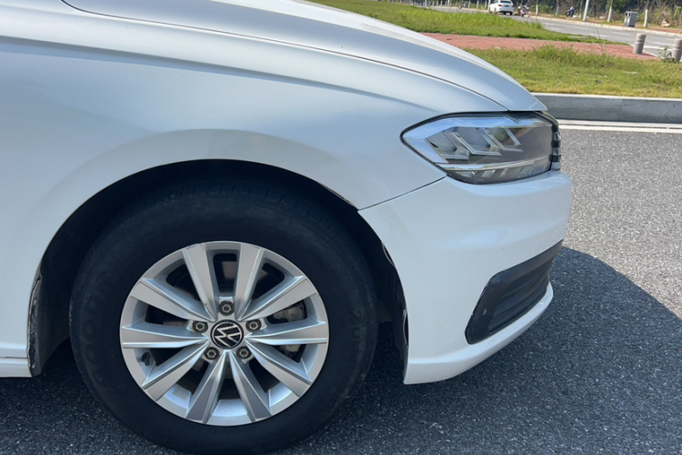 大众 朗逸 2022款 1.5L 自动风尚版车身外观6008