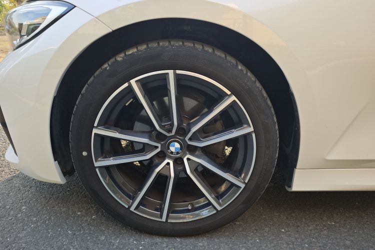 宝马3系 2021款 改款二 320Li M运动套装车身外观6006