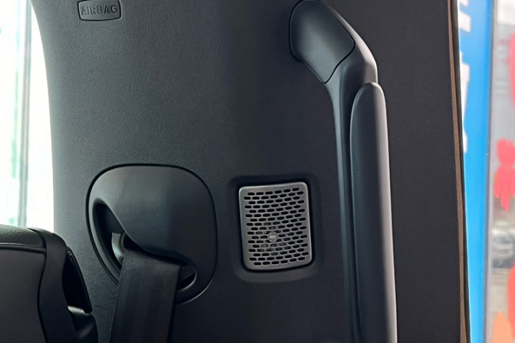 路虎卫士 2023款 90 3.0T P400 XS中控内饰7002