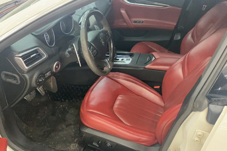 玛莎拉蒂 Ghibli 2014款 3.0T 标准版中控内饰7001