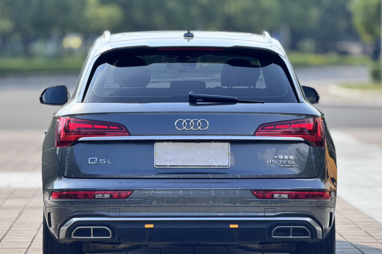 奥迪Q5L 2022款 45T 豪华动感型车身外观6008