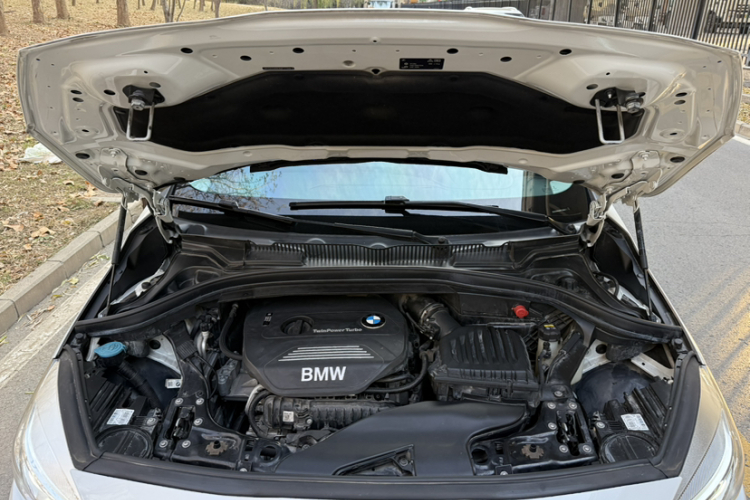 宝马2系旅行车 2016款 218i 运动设计套装中控内饰7002