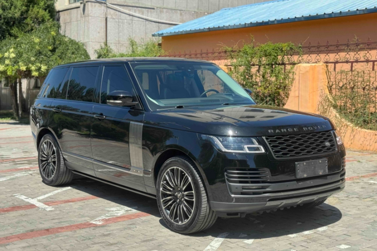 路虎 揽胜 2021款 3.0 L6 传世加长经典版车身外观6002