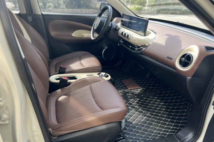 五菱汽车 五菱缤果 2023款 333km 悦享+款局部细节41