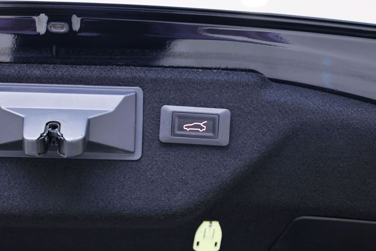 福特 金牛座 2019款 EcoBoost 245 尊享版局部细节23