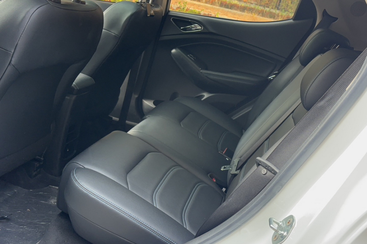 比亚迪 元新能源 2018款 EV360 智联创酷型中控内饰7004