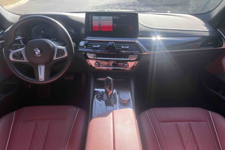 宝马5系 2022款 改款 525Li M运动套装中控内饰7002