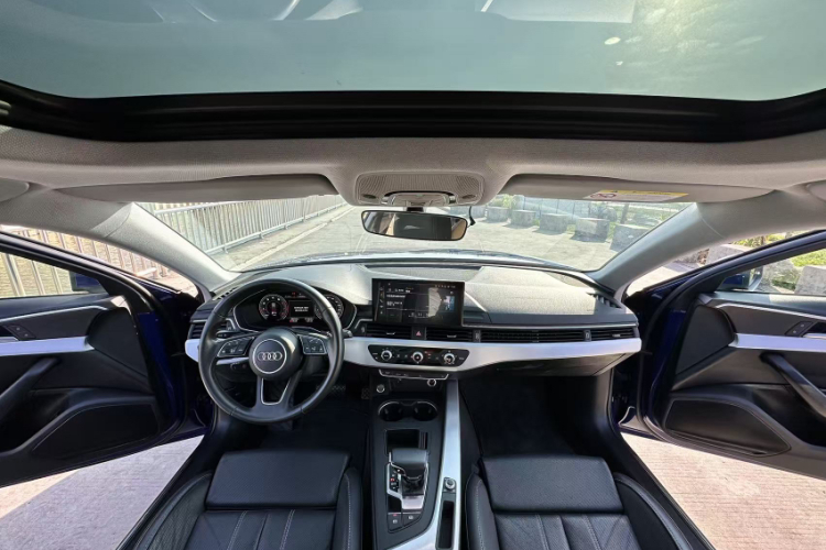 奥迪A4L 2020款 40 TFSI 时尚动感型中控内饰7011