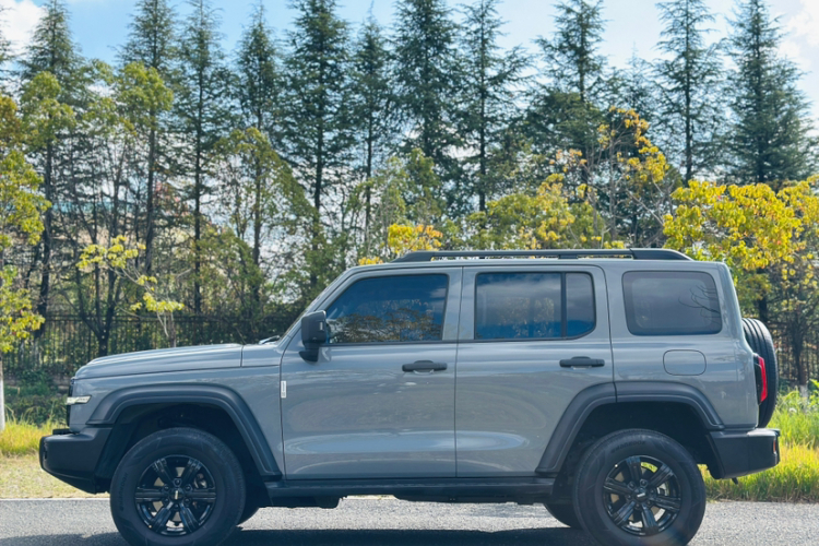 坦克300 2021款 越野版 2.0T 征服者车身外观6002