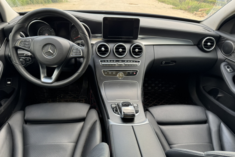 奔驰C级 2018款 C 200 L 运动版中控内饰7002