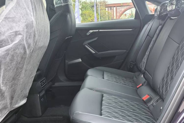 奥迪A3 2026款 A3L Limousine 35TFSI 飞驰尊享型中控内饰7003