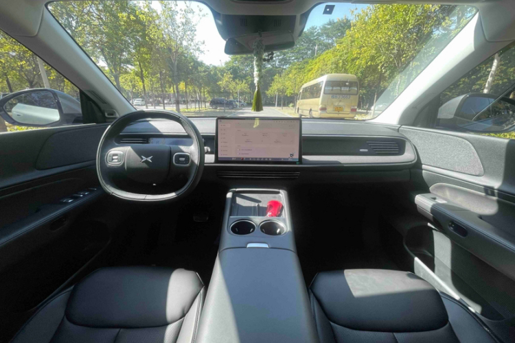 小鹏G6 2023款 755 超长续航 Pro中控内饰7001