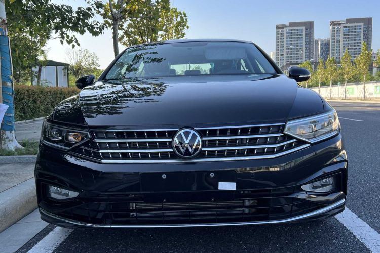 大众 迈腾 2023款 200万辆纪念版 280TSI DSG舒适型车身外观6004