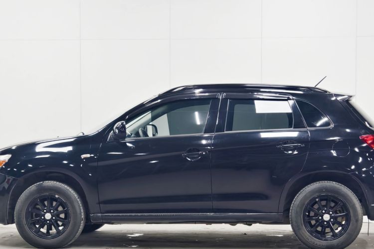 三菱 劲炫ASX 2013款 2.0L CVT两驱精英版车身外观6008