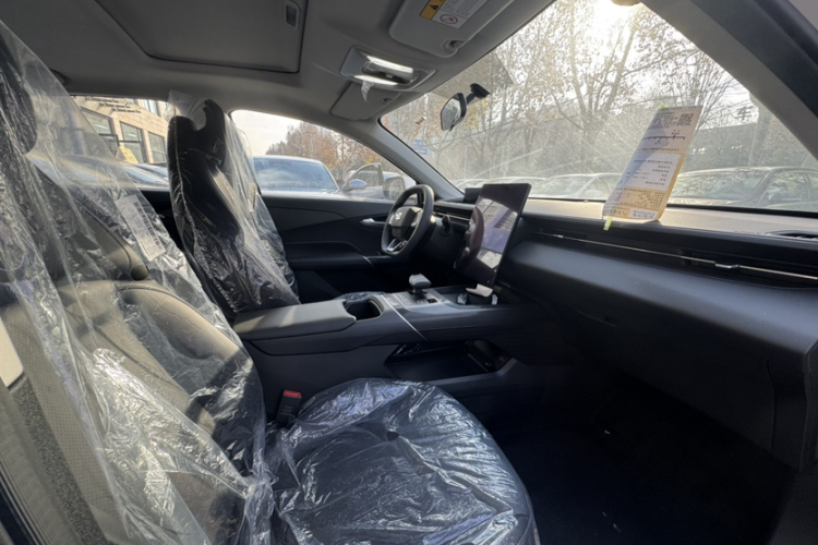 长安 逸动 2025款 蓝鲸 1.5T 500Bar尊贵型中控内饰7002