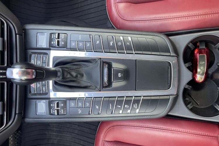 保时捷 2018款 Macan 2.0T中控内饰7007