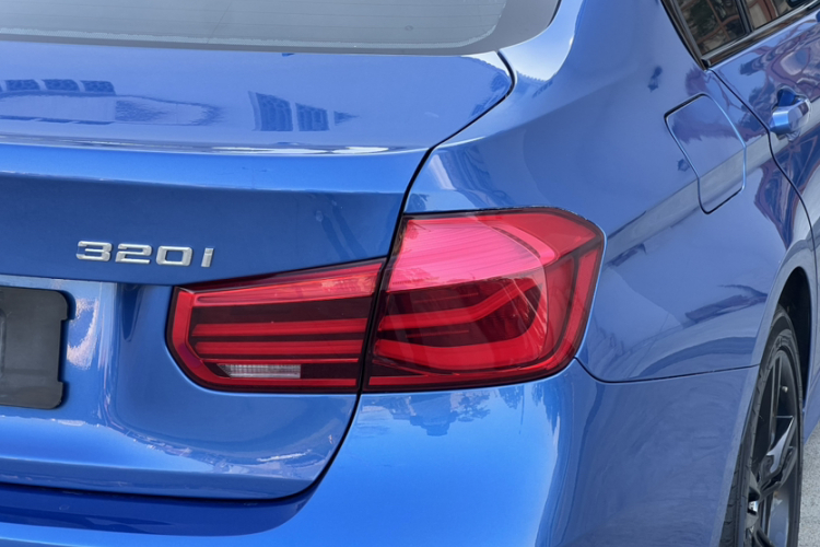 宝马3系 2018款 320i M运动套装车身外观6006