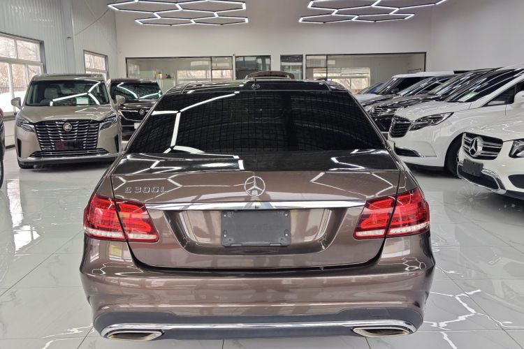 奔驰E级 2014款 改款 E 300 L 运动型车身外观6005