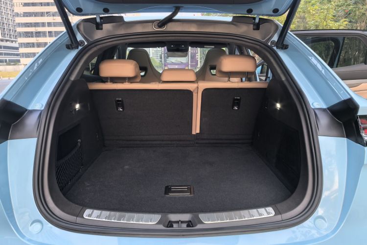 腾势N7 2025款 630 四驱智驾双激光旗舰版中控内饰7015