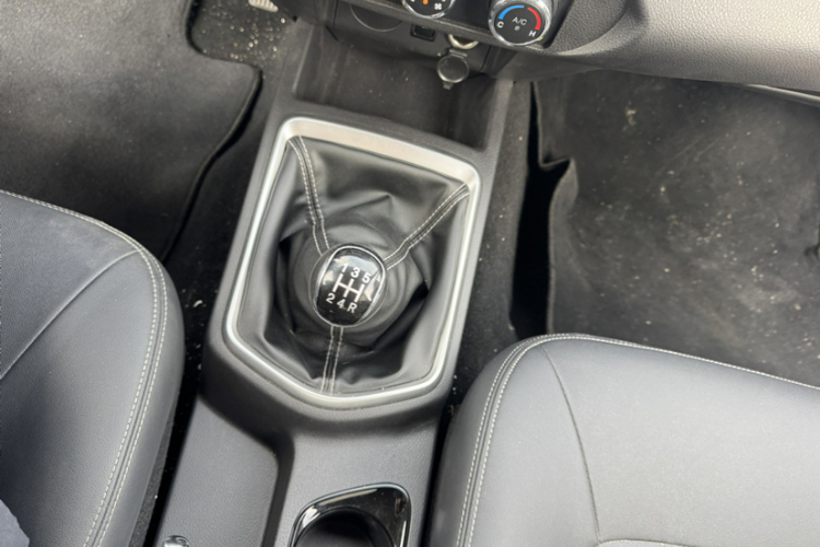 东风 锐骐 2023款 2.4T柴油两驱创业版长货箱YCY24165-61局部细节18