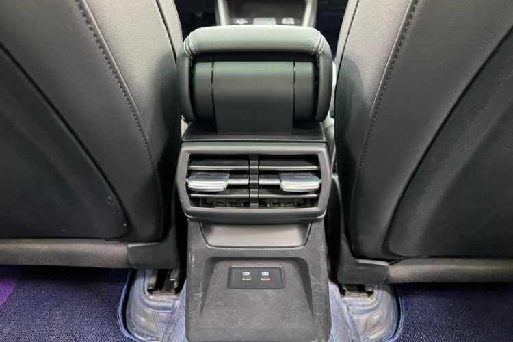 奥迪A3 2022款 A3L Limousine 35 TFSI 时尚运动型中控内饰7005