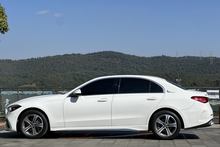 奔驰C级 2022款 改款 C 200 L 运动版车身外观6006