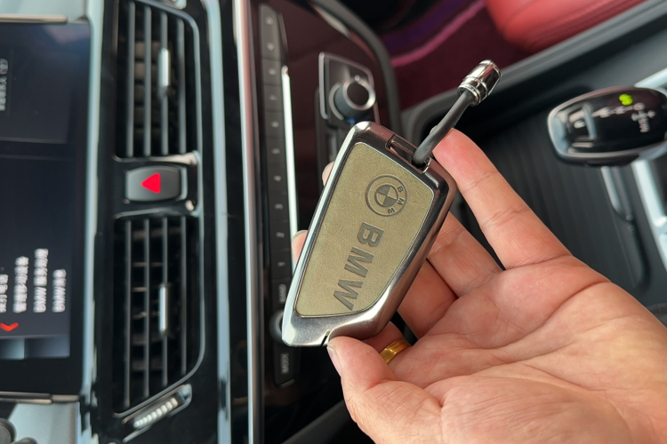 宝马1系 2021款 120i M运动版中控内饰7001