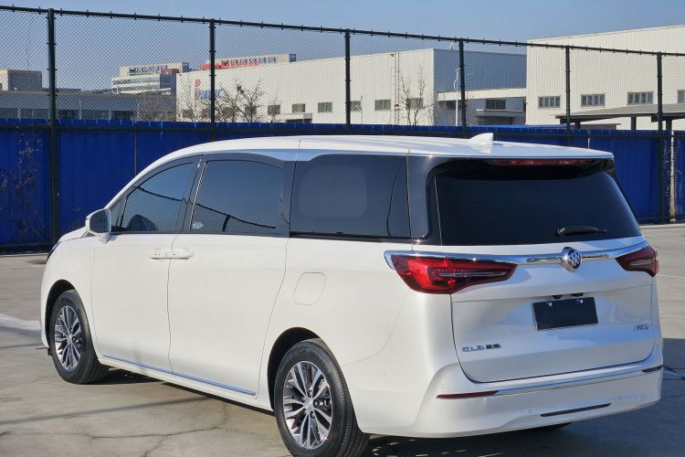 别克GL8 2023款 ES陆尊 尊享型和悦版车身外观6005