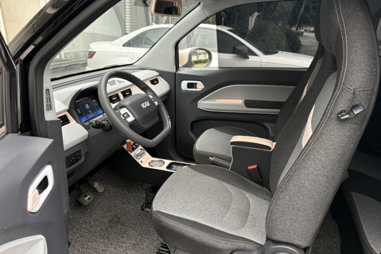 奇瑞 QQ冰淇淋 2022款 120km 甜筒 磷酸铁锂中控内饰7004