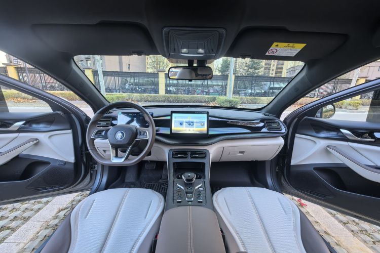 比亚迪 秦PLUS 2023款 冠军版 DM-i 55KM领先型车身外观6009