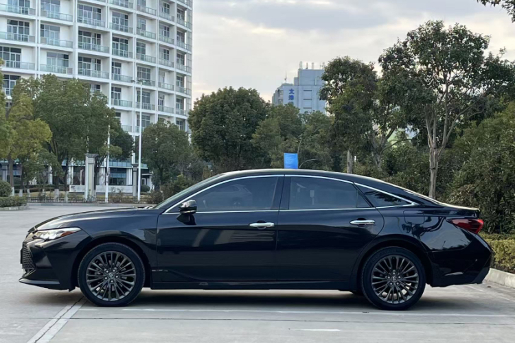 丰田 亚洲龙 2019款 2.0L XLE尊享版 国VI车身外观6002