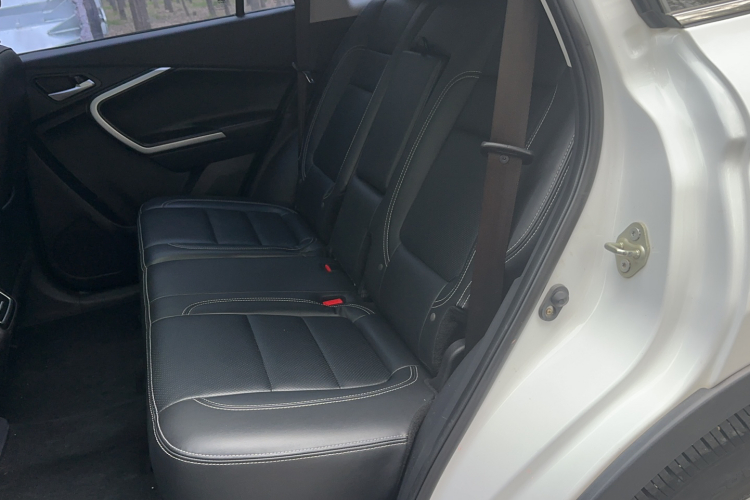 北汽幻速S6 2017款 1.5T CVT畅享型中控内饰7001