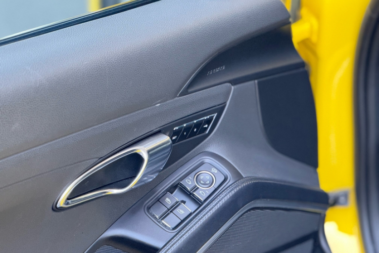 保时捷 2013款 Cayman 2.7L中控内饰7002