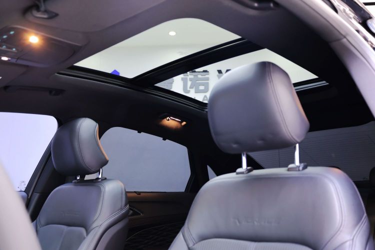 福特 金牛座 2019款 EcoBoost 245 Vignale臻享版局部细节22