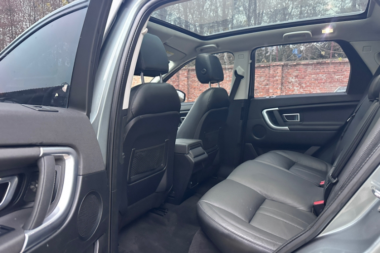 路虎 发现神行 2016款 2.0T SE中控内饰7004