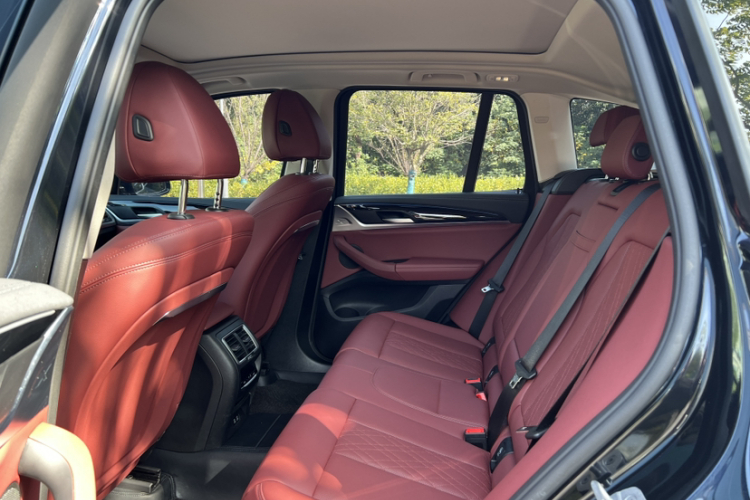 宝马iX3 2023款 领先型中控内饰7003