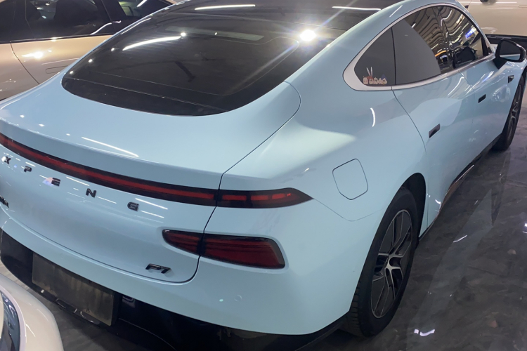 小鹏P7 2023款 P7i 702 Pro车身外观6007