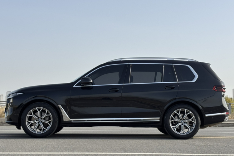 宝马X7 2023款 xDrive40i 领先型豪华套装车身外观6002