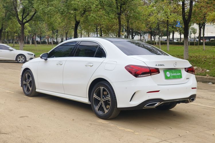 奔驰A级 2022款 改款三 A 200 L 运动轿车时尚型车身外观6004