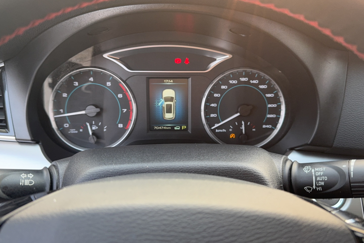 哈弗H7 2016款 蓝标H7 2.0T 自动豪华型中控内饰15