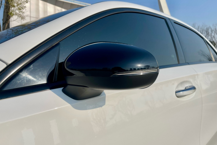 奔驰A级 2020款 A 220 L 4MATIC 运动轿车车身外观6007