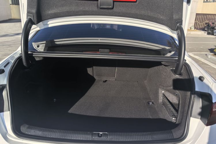 奥迪A4L 2023款 40 TFSI 时尚动感型局部细节23