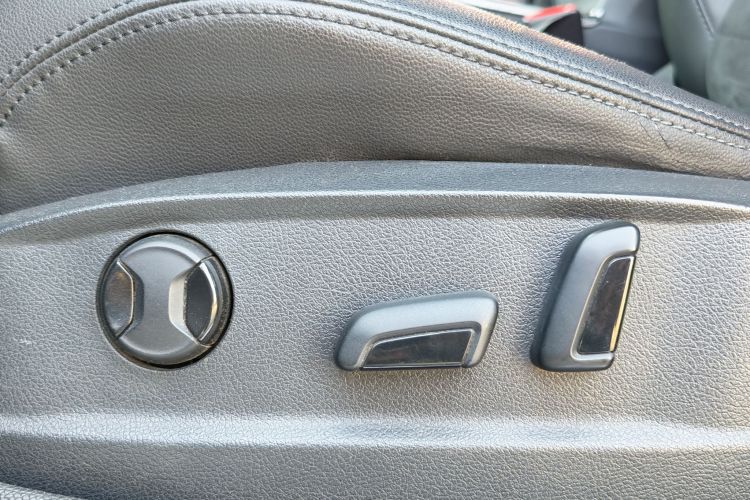 大众 迈腾 2017款 380TSI DSG 豪华型中控内饰7007