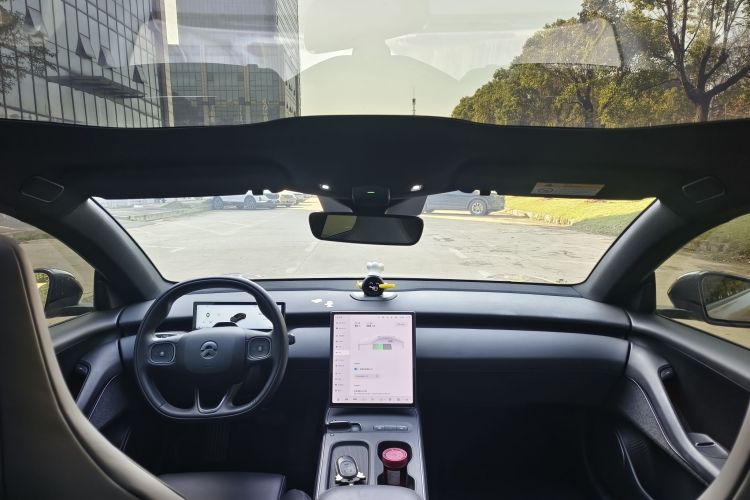 蔚来ET5 2022款 100kWh中控内饰7004