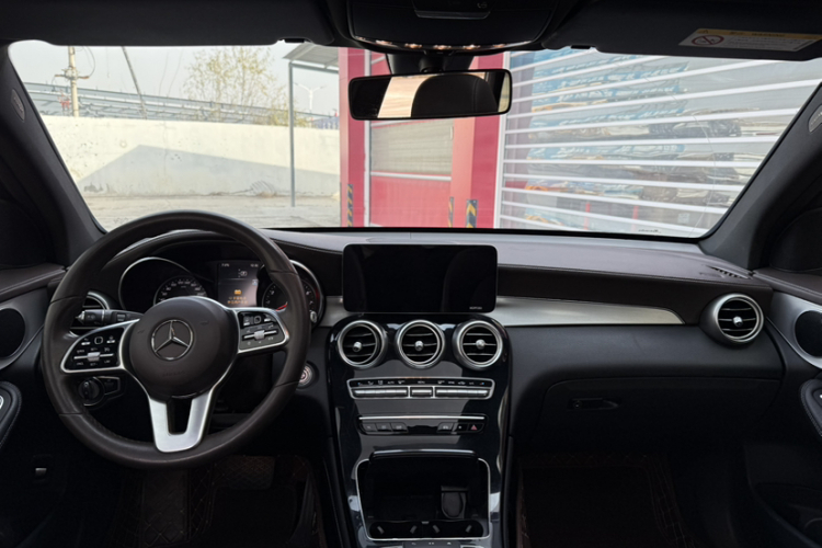 奔驰GLC 2020款 GLC 260 L 4MATIC 动感型中控内饰7005