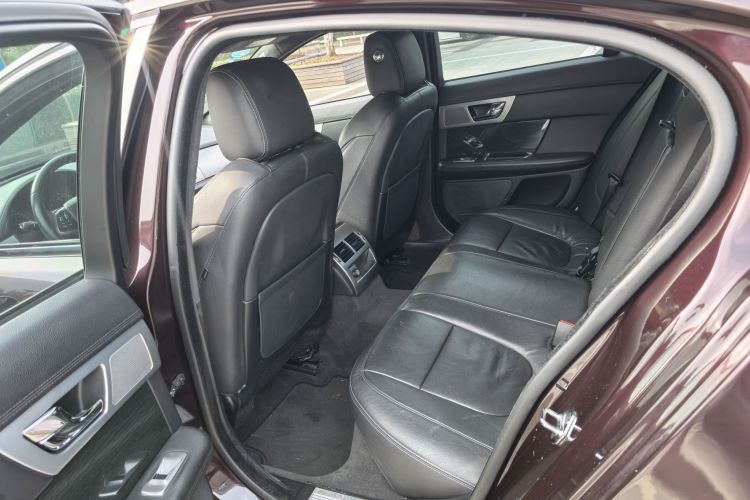 捷豹XF 2015款 XF 3.0 SC R-Sport 豪华版中控内饰7002