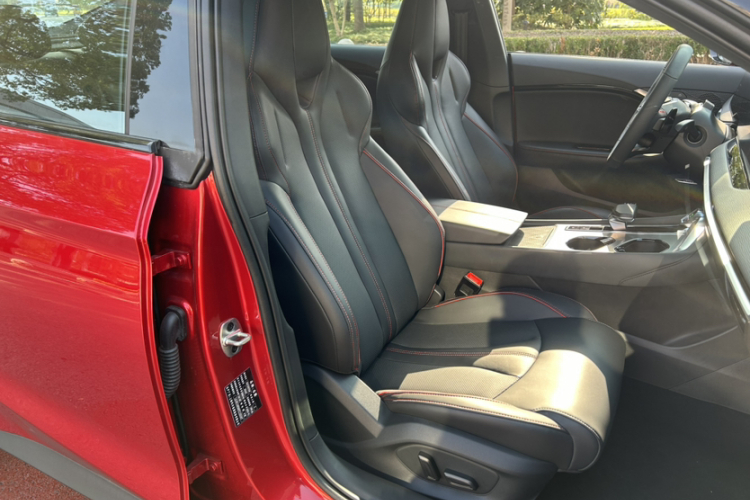 名爵 MG7 2023款 2.0T 自动Trophy+激擎耀世版中控内饰7010