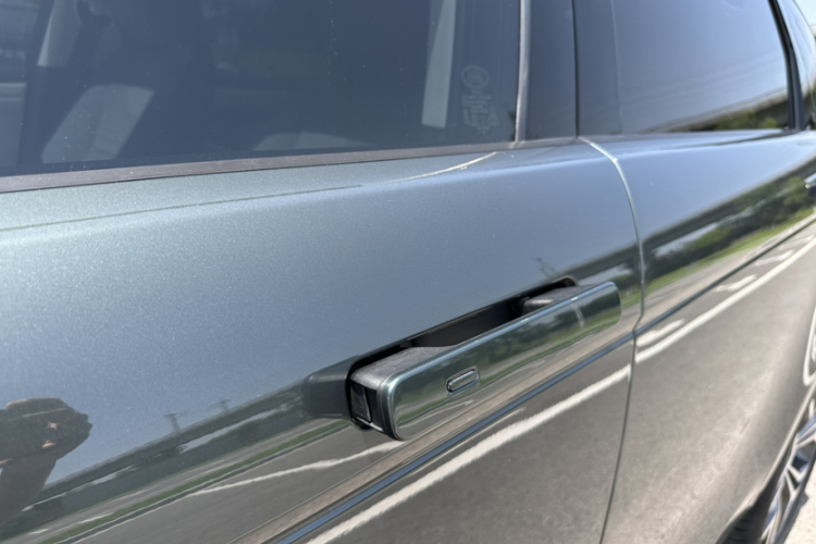 路虎 揽胜极光 2021款 极光L 249PS R-Dynamic First edition 首发版局部细节9006