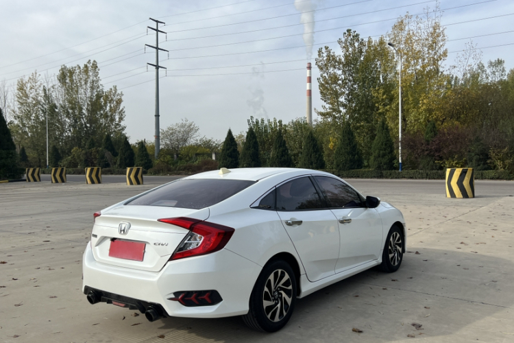 本田 思域 2016款 180TURBO CVT舒适版车身外观6004